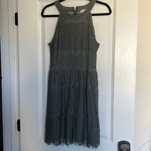 Green Lace Altar’d State Dress with mesh back - Sz Large - Picture 1 of 3